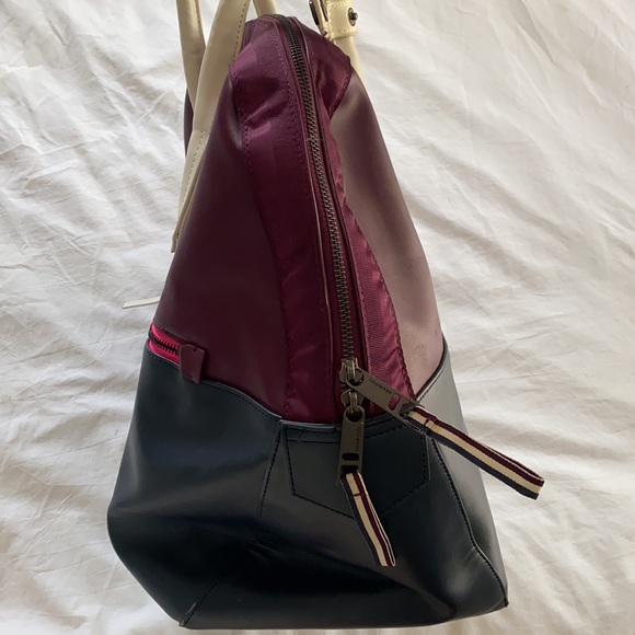 Lululemon limited edition “bowling” bag main image 7